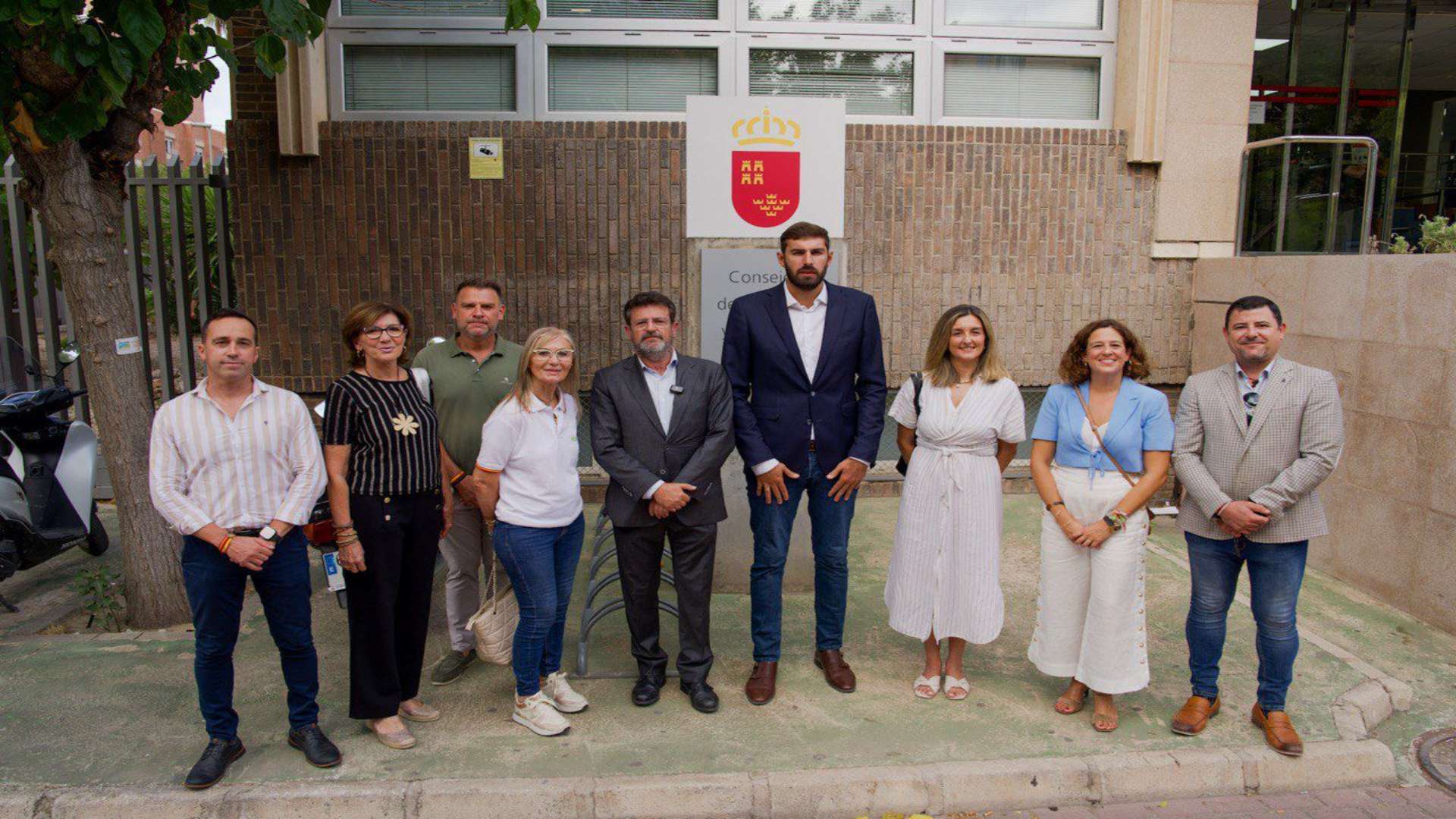 WhatsApp Image 2025-09-19 at 12.09.53 WhatsApp Image 2025-09-19 at 12.09.53