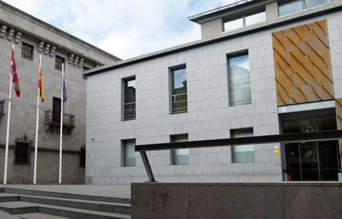 agresión sexual Ávila 10 años