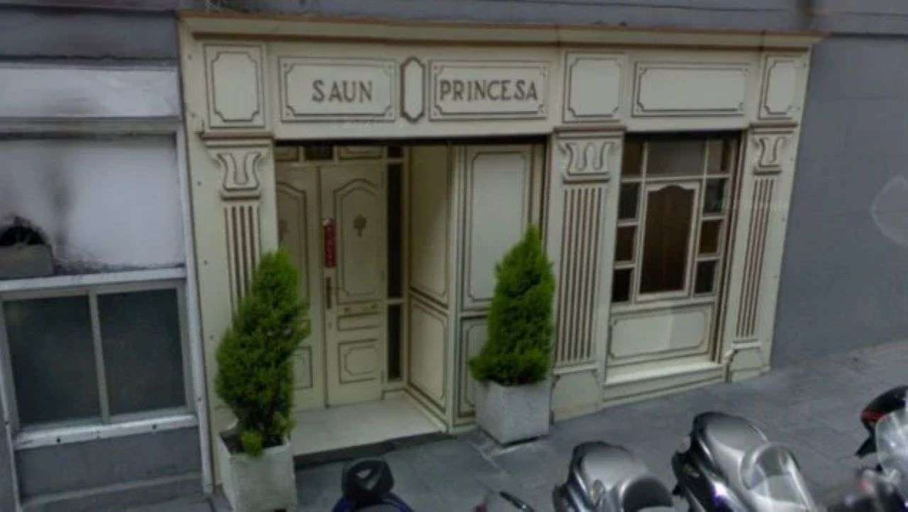 La sauna del suegro de Sánchez que ‘logró’ 27 denuncias y 9 inspecciones