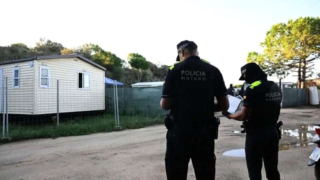 Montan un camping okupa en Mataró y ganan más de un millón empadronando a 145 personas