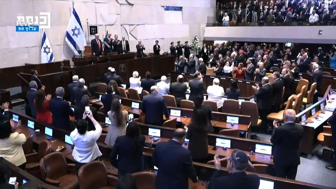 Trump, ovacionado en el Parlamento israelí tras el acuerdo de paz en Gaza
