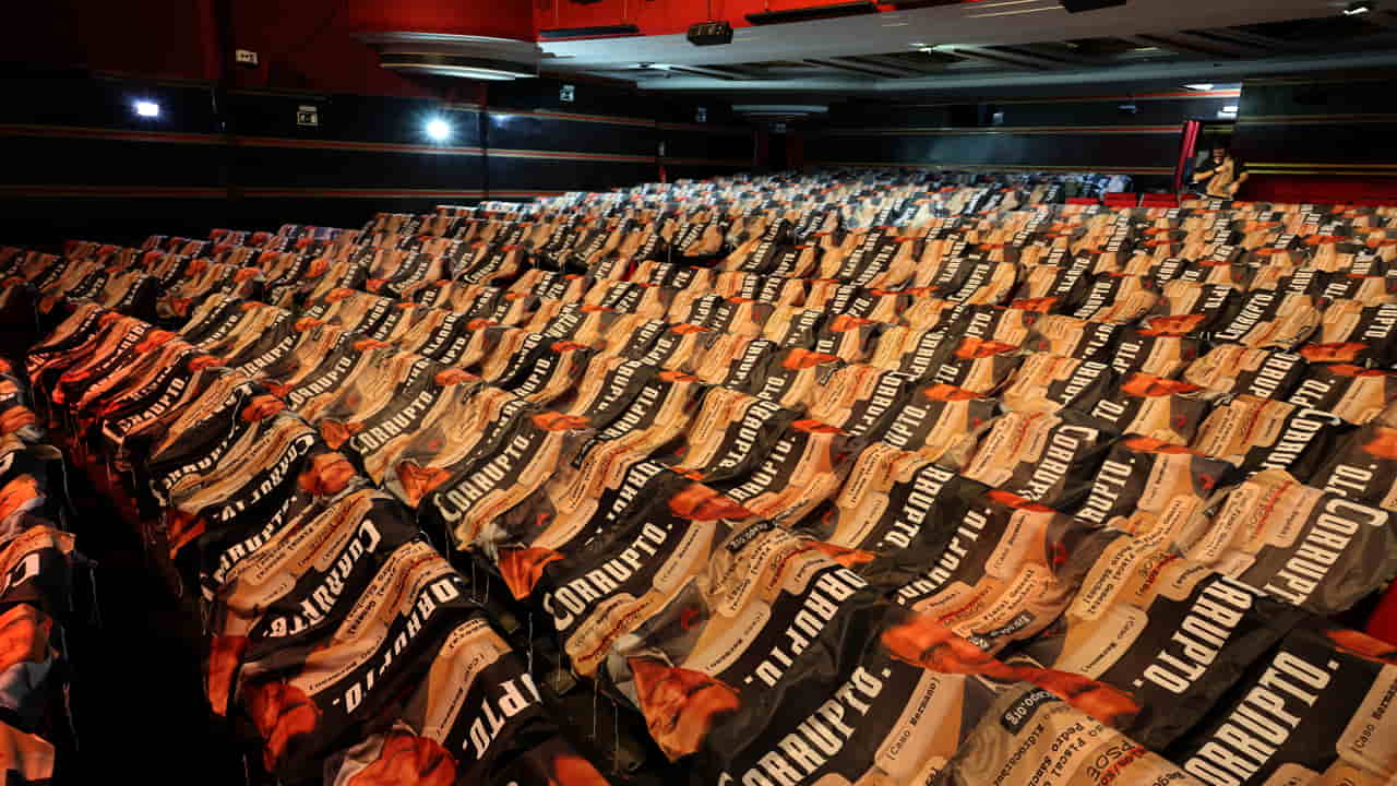 Patio de butacas del cine Capitol, antes del estreno del documental de Sánchez Patio de butacas del cine Capitol, antes del estreno del documental de Sánchez