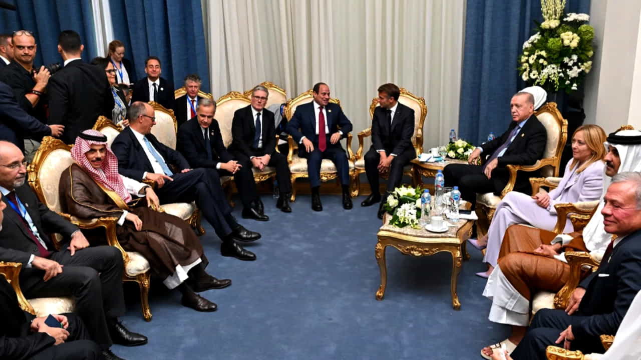 Los líderes mundiales excluyen a Sánchez de la cumbre clave sobre el acuerdo de paz en Egipto