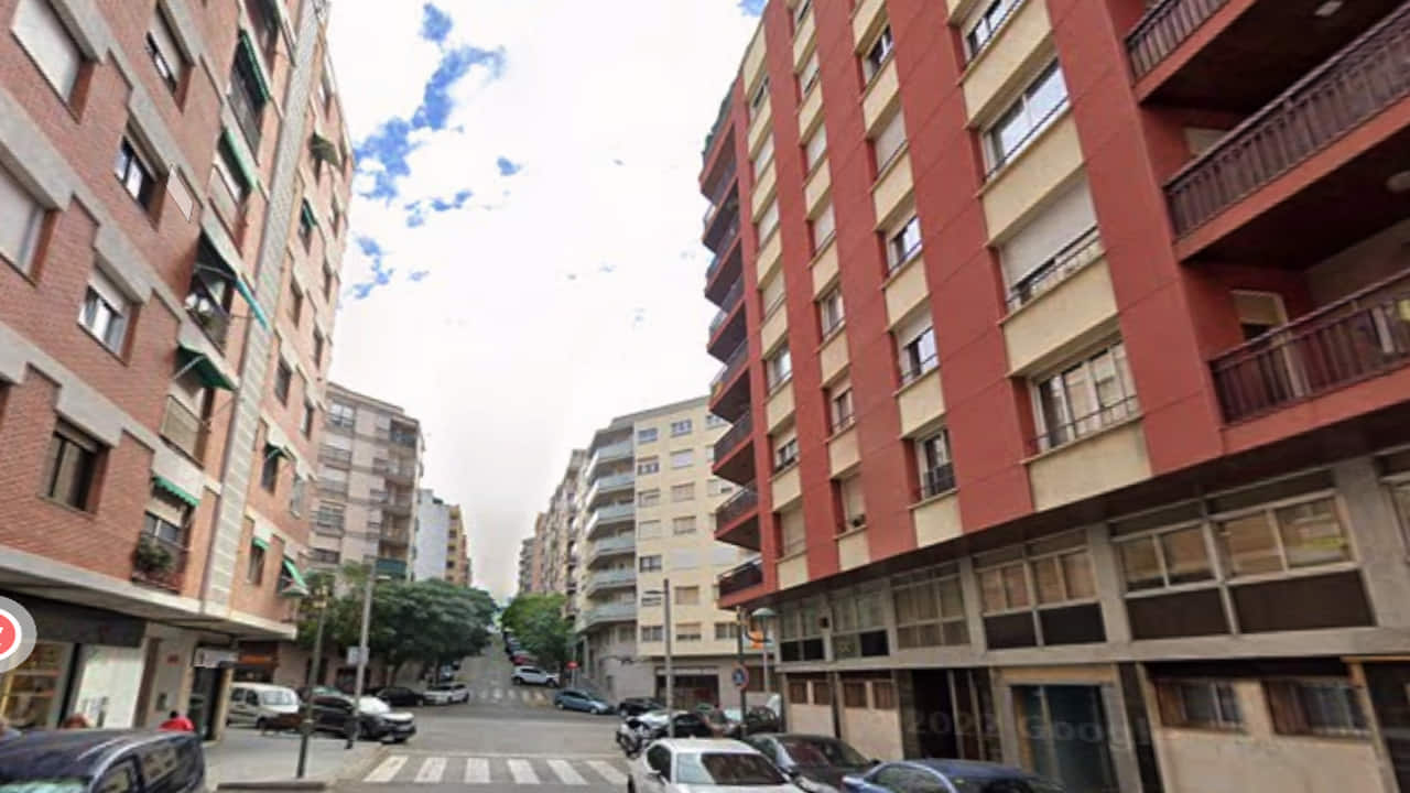 ‘Spiderman’ magrebí trepa hasta un sexto para robar tres pisos en Tarragona