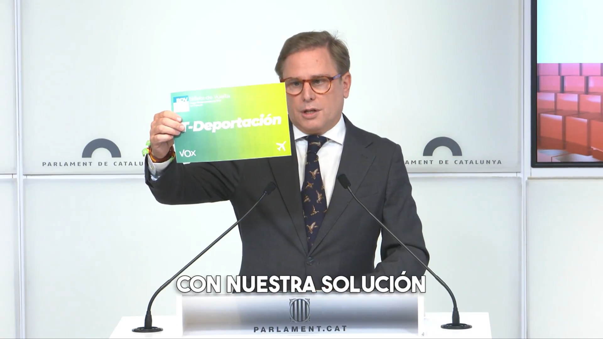 VOX presenta la «T-Deportación» como solución a la creciente inseguridad en Cataluña