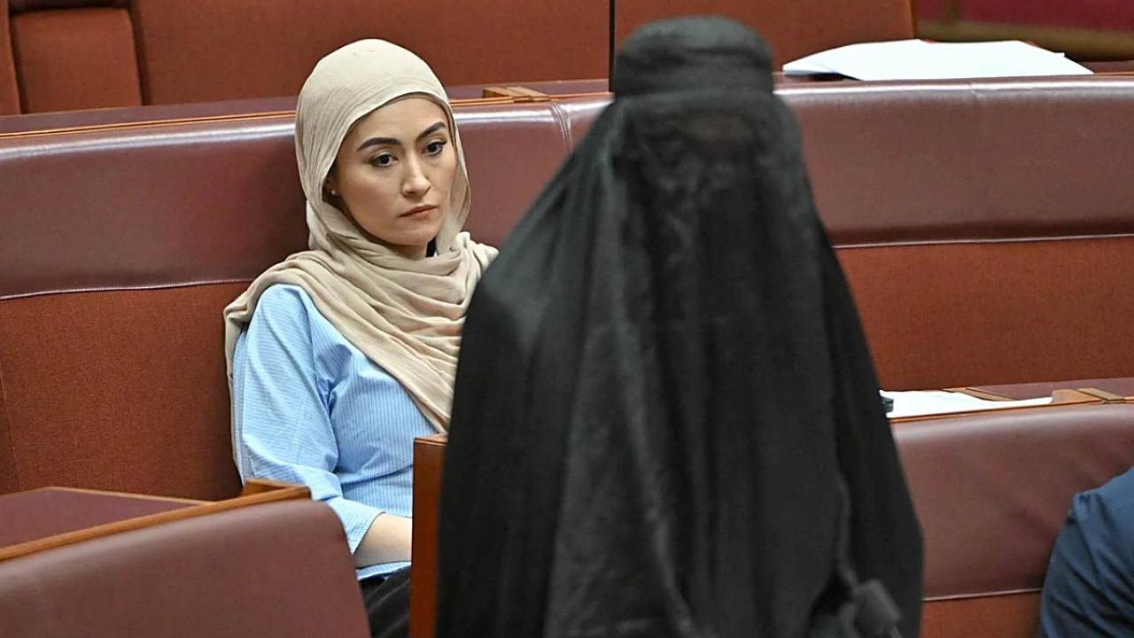Revuelo en Australia: aparición de una parlamentaria de derechas con burka