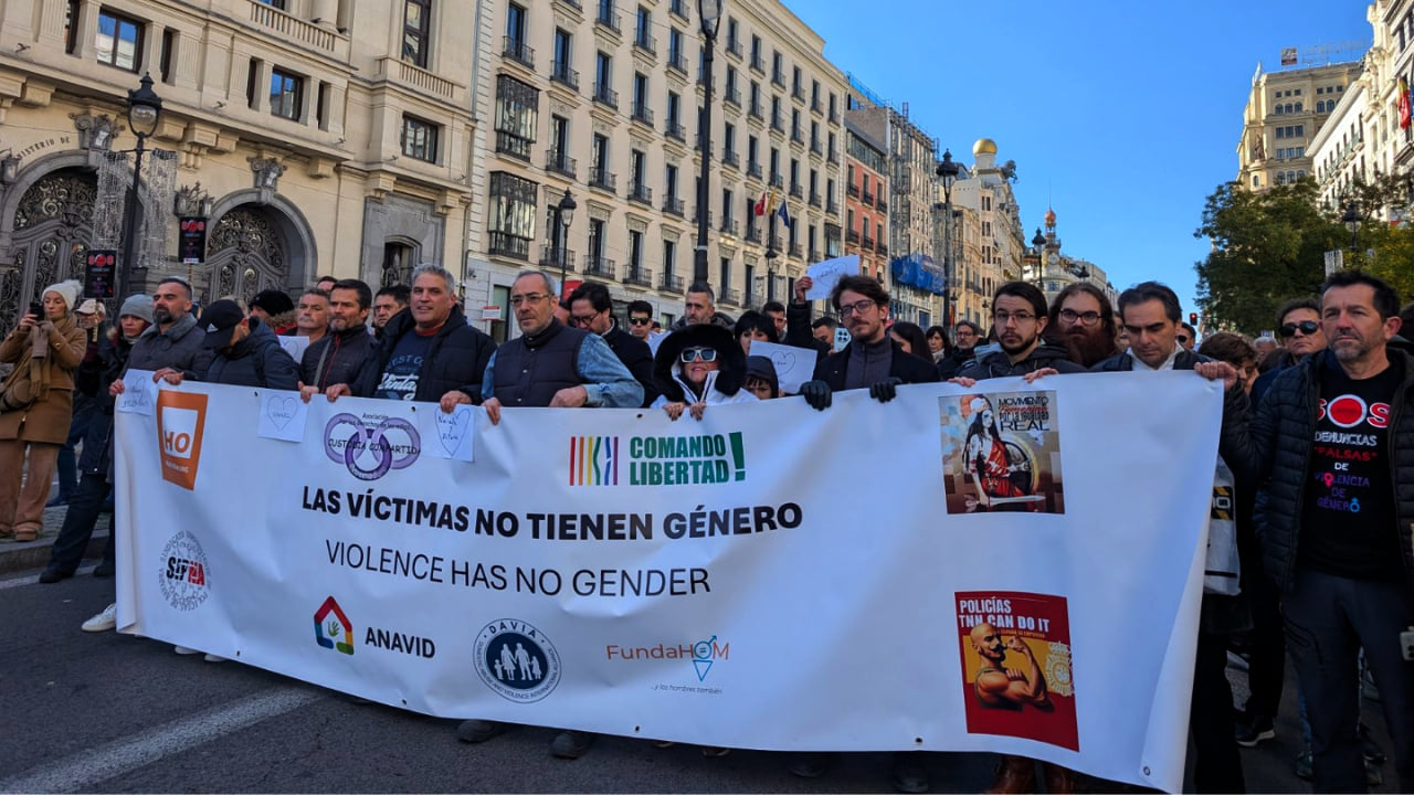 Hazte Oír celebra el masivo respaldo ciudadano a la manifestación ‘Las víctimas no tienen género’ en Madrid