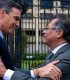 Los izquierdistas, Sánchez y Gustavo Petro, abrazándose