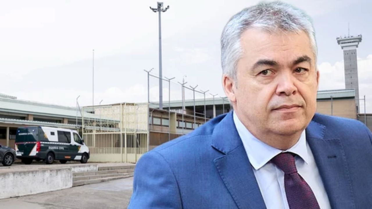 Vuelve a la calle Santos Cerdán, la cara de la presunta corrupción del PSOE