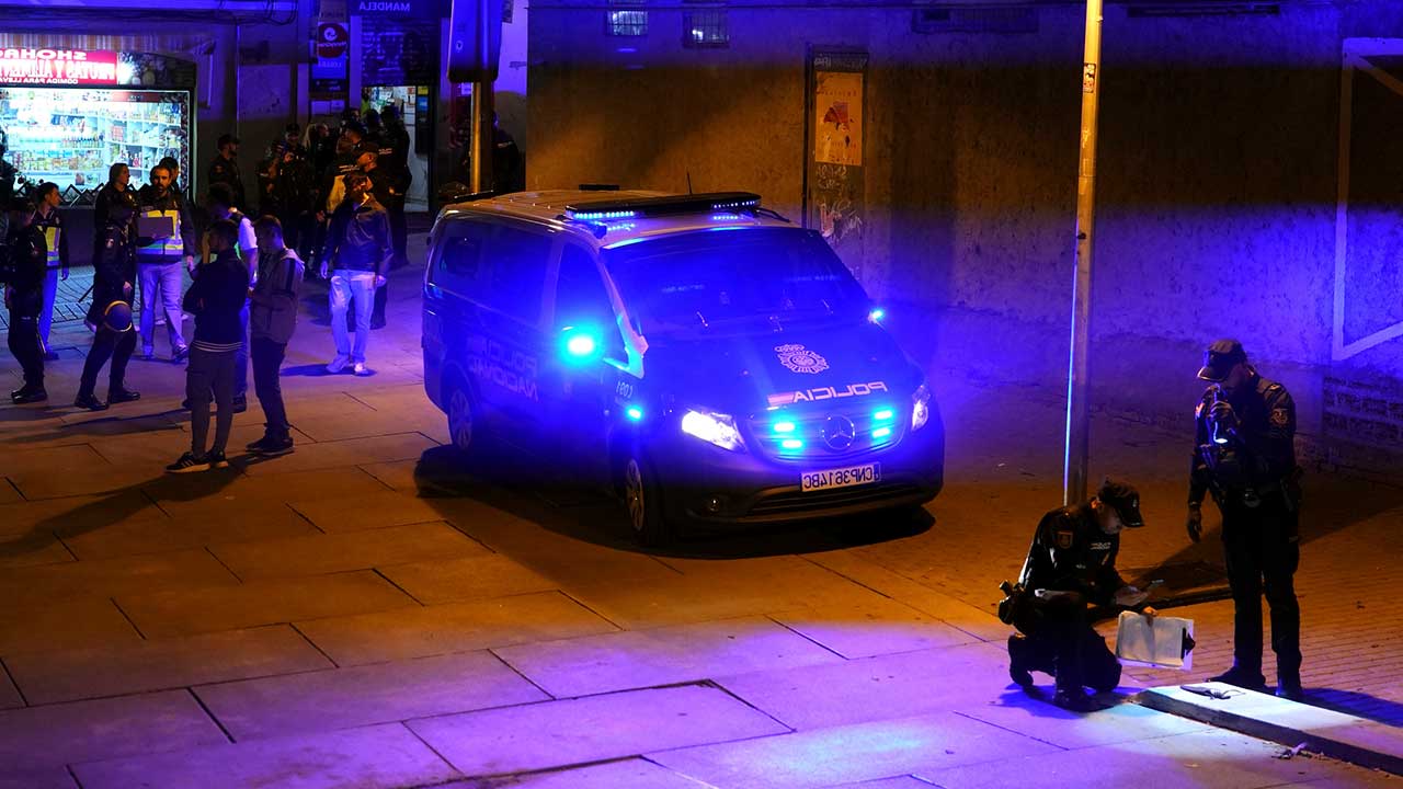 Cae la ‘manada’ que destrozó a dos policías en Alcalá: golpes por la espalda, dientes arrancados y prisión inmediata