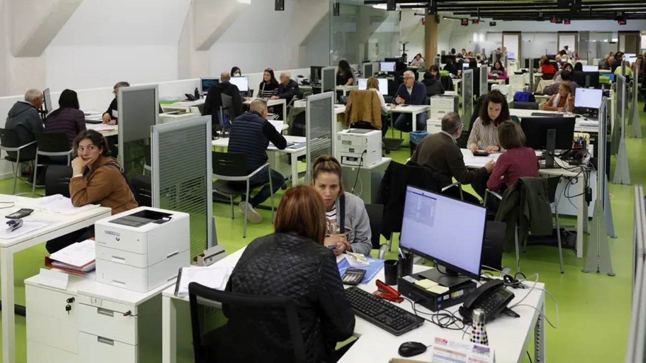 Empleados de la Administración/Efe