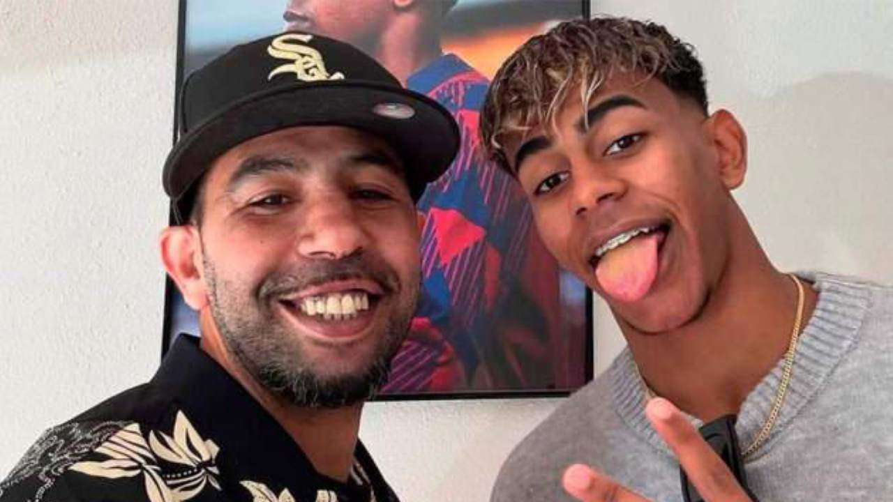 El padre de Lamine junto a su hijo/Redes sociales