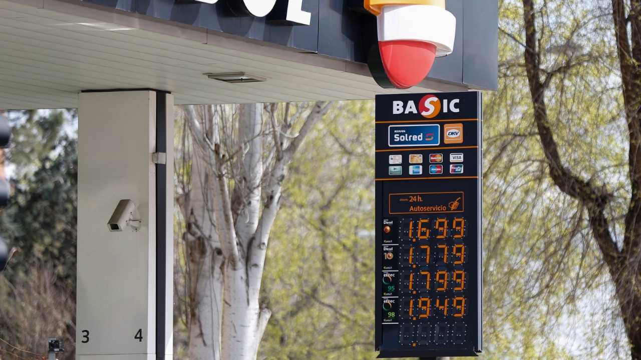 Subirá y mucho el precio de la gasolina/RTVE