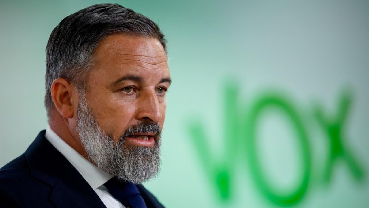 VOX se querella contra El Plural y su director por calumnias e injurias