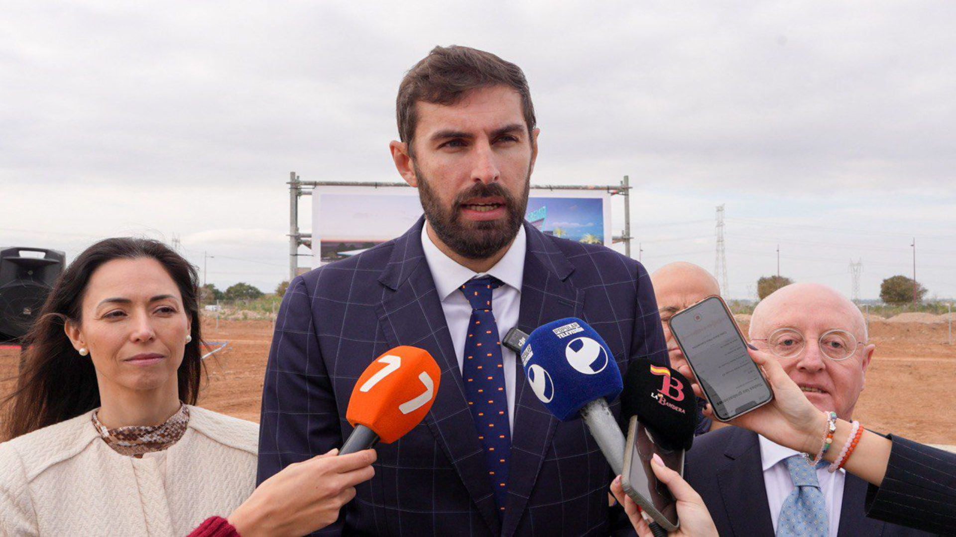 WhatsApp Image 2025-12-11 at 13.46.51 WhatsApp Image 2025-12-11 at 13.46.51