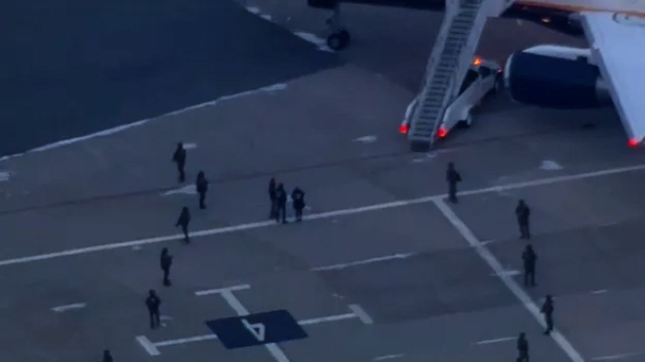 Maduro llega esposado a Nueva York