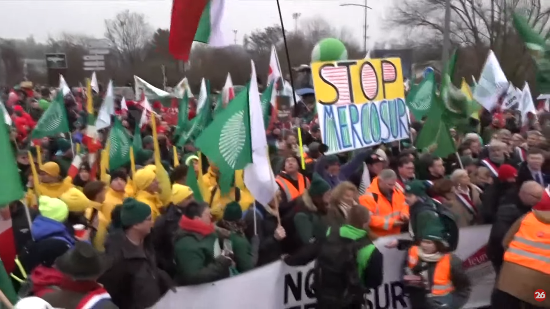 Miles de agricultores protestan en Estrasburgo contra el acuerdo con Mercosur