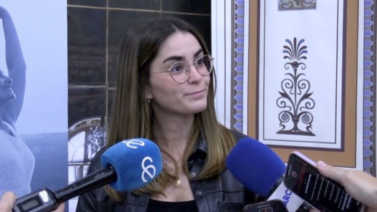 Carla Galeote declara que los hombres no dan la talla… y ellos suspiran con alivio