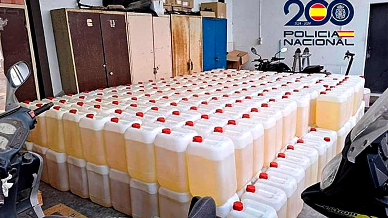 Combustible requisado a los petaqueros