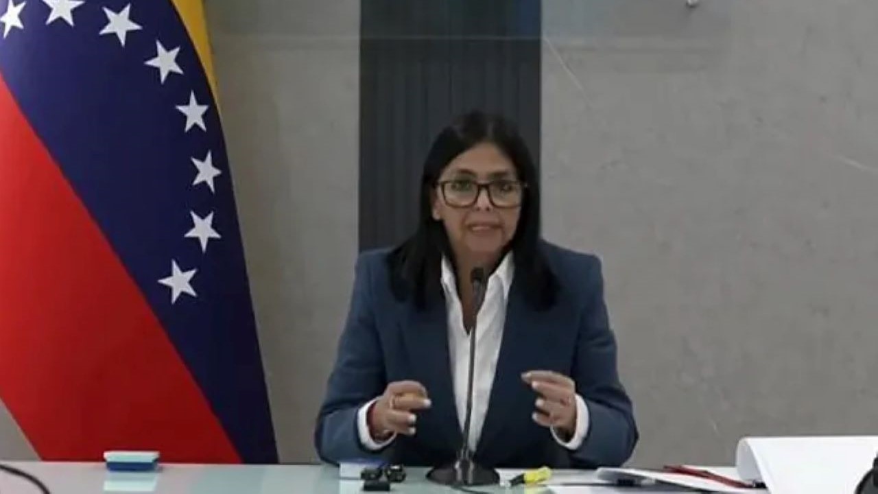 Delcy Rodríguez lanza un aviso a EEUU: «Estamos listos para defender Venezuela»