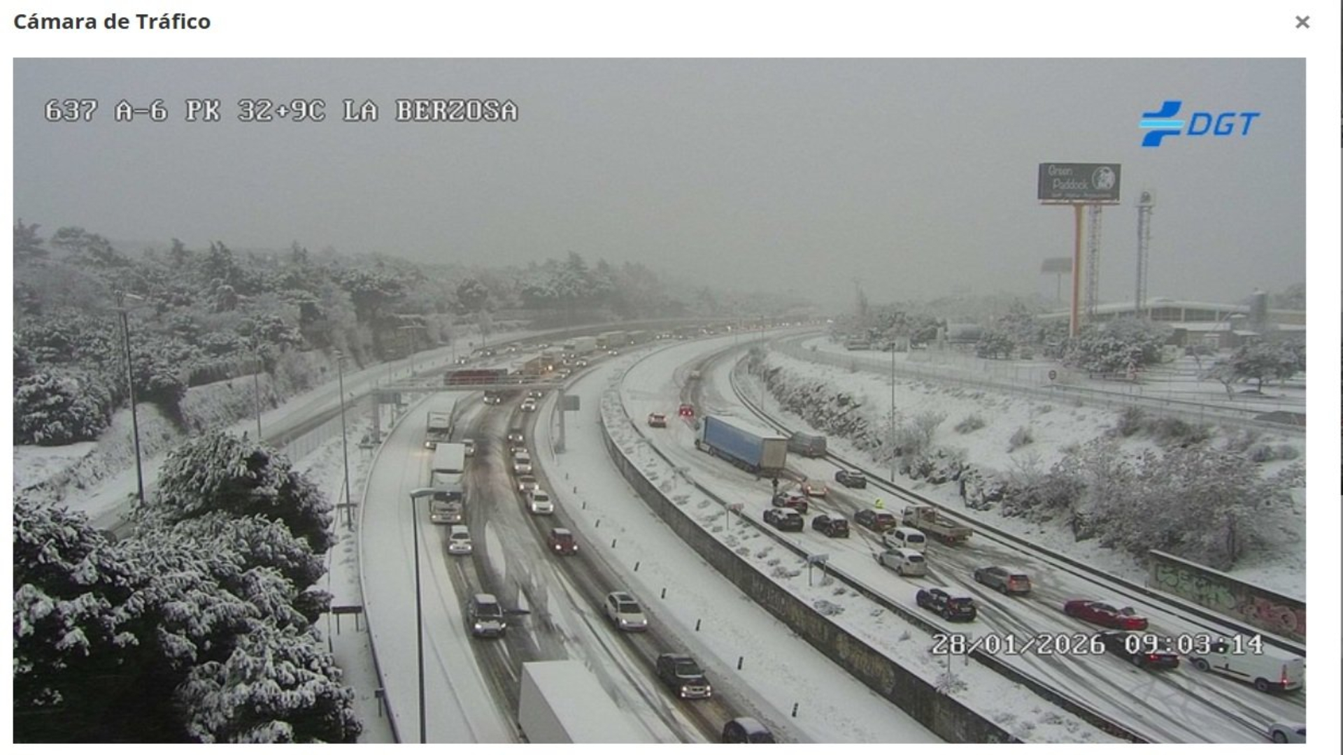 Madrid se colapsa por el temporal de nieve mientras la AEMET no la incluyó en su «aviso especial»