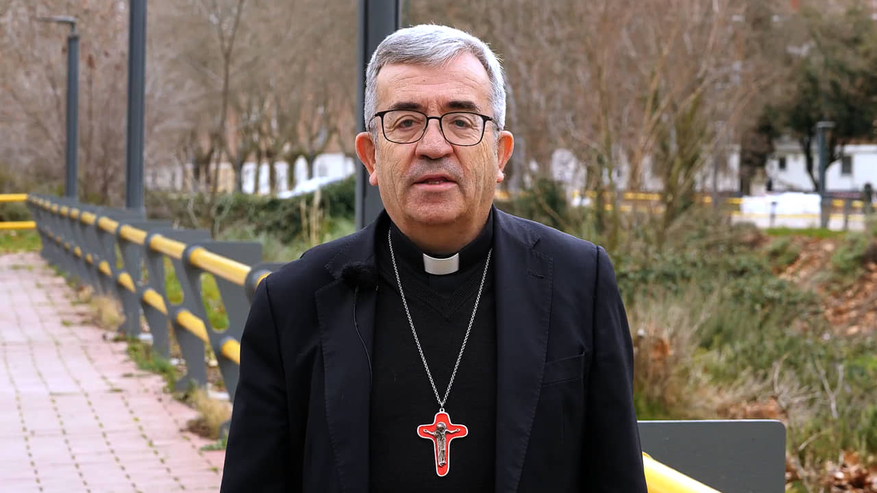 La Conferencia Episcopal ‘bendice’ el decretazo de Sánchez de regularización masiva de ilegales