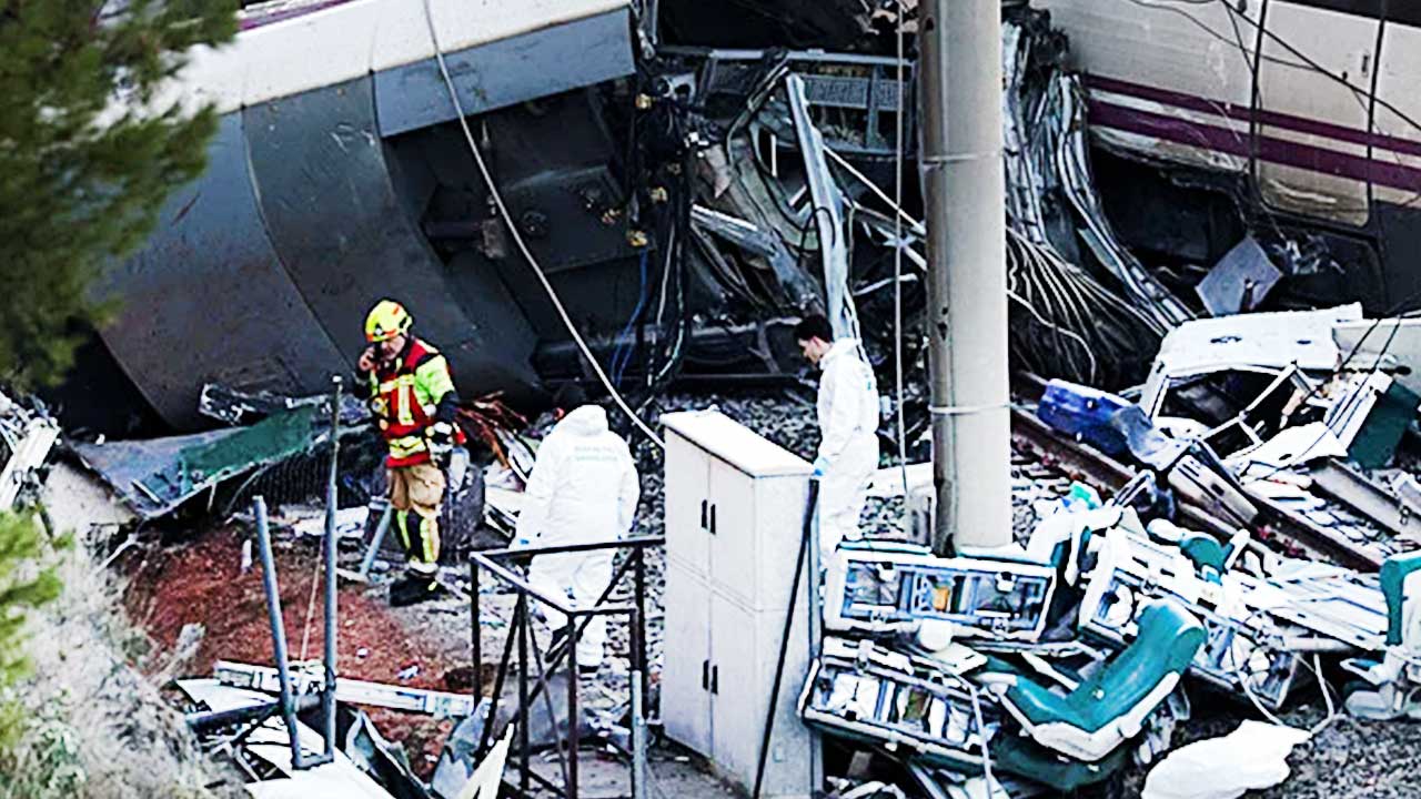 Última hora y reacciones tras el accidente de tren en Adamuz Córdoba en directo