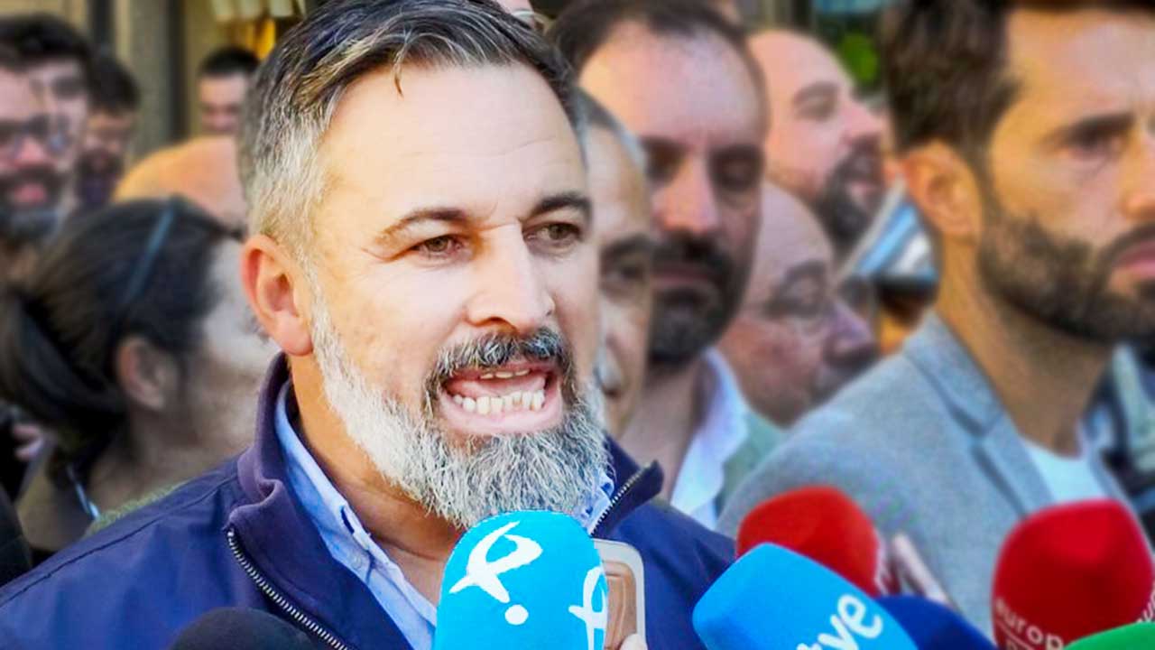 Santiago Abascal se mofa del ridículo argumentario del PP contra Vox en Aragón