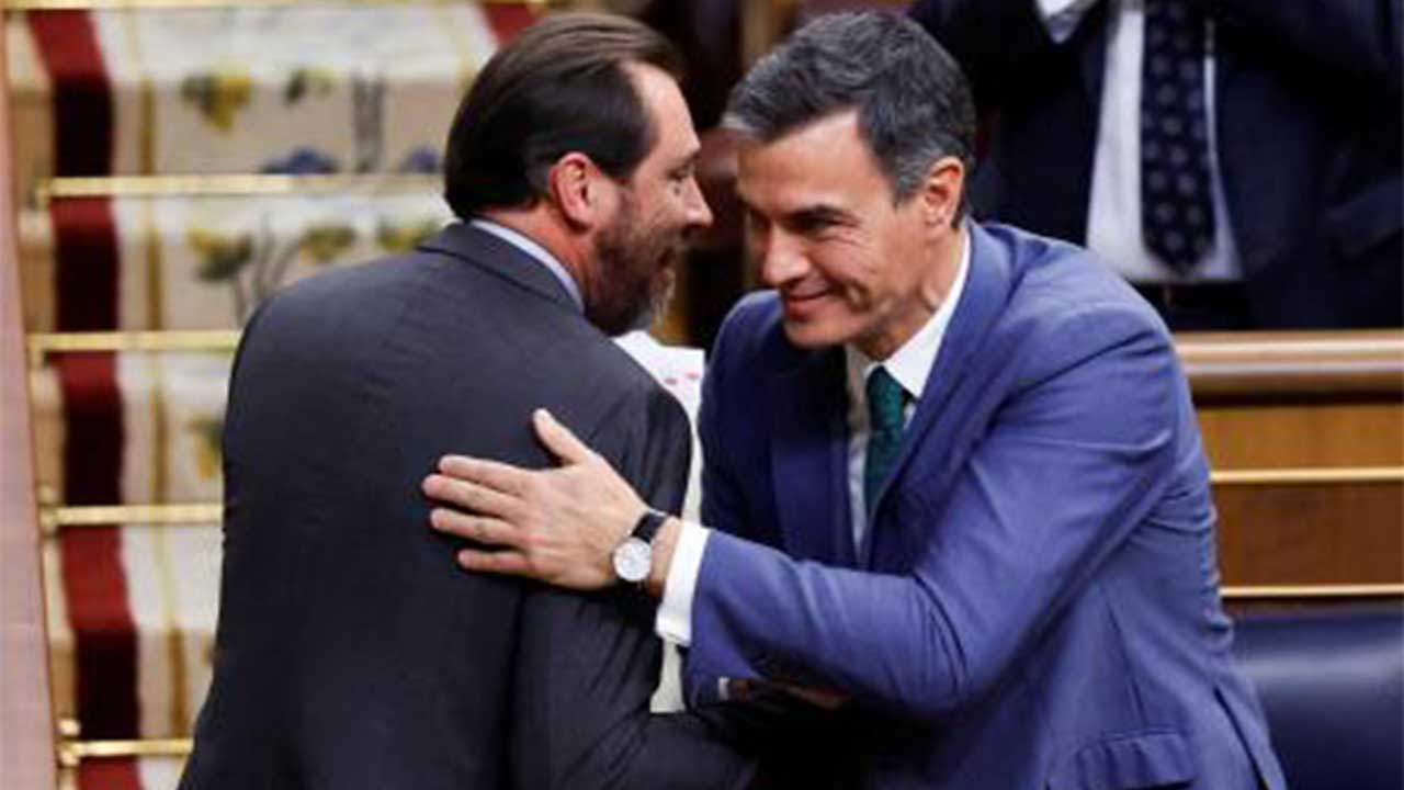 Sánchez se aferra a Óscar Puente tras la tragedia de Adamuz y desprecia el clamor que exige responsabilidades