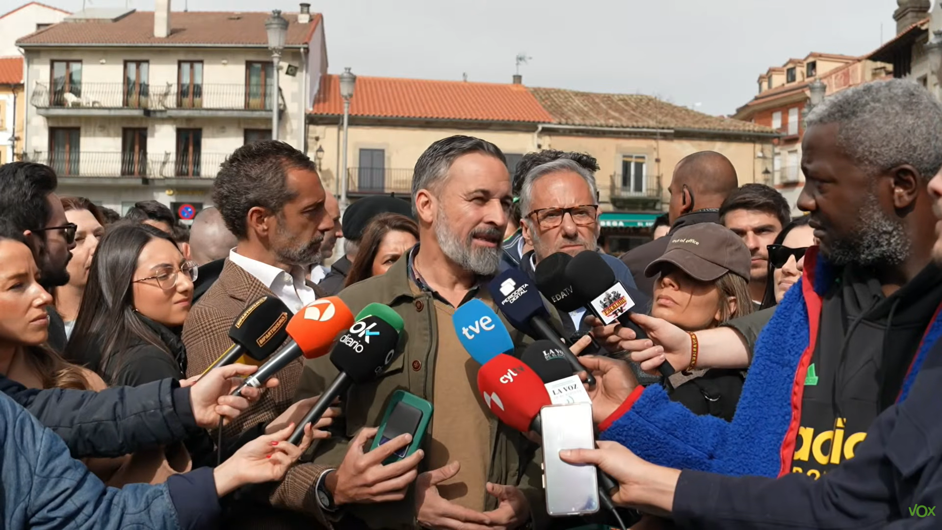 Santiago Abascal reitera que España está gobernada por una «mafia» en El Espinar, Segovia