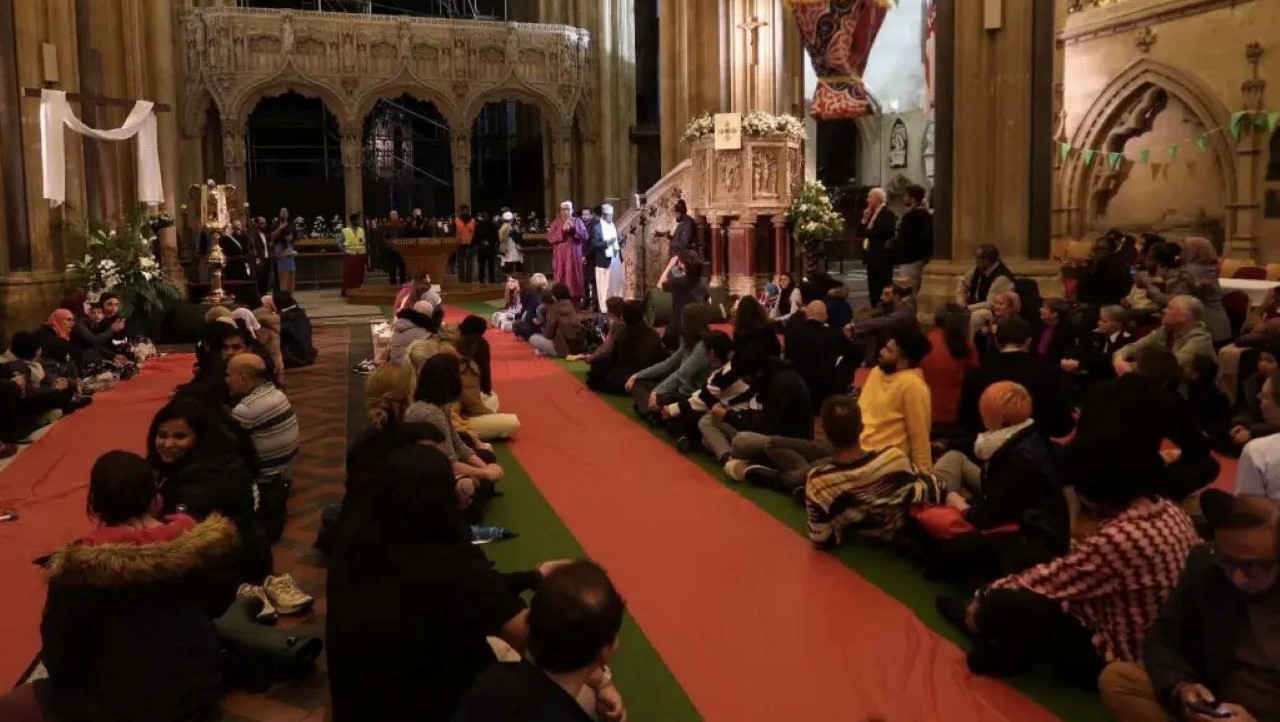 La histórica catedral de Bristol se transforma en una mezquita en Ramadán