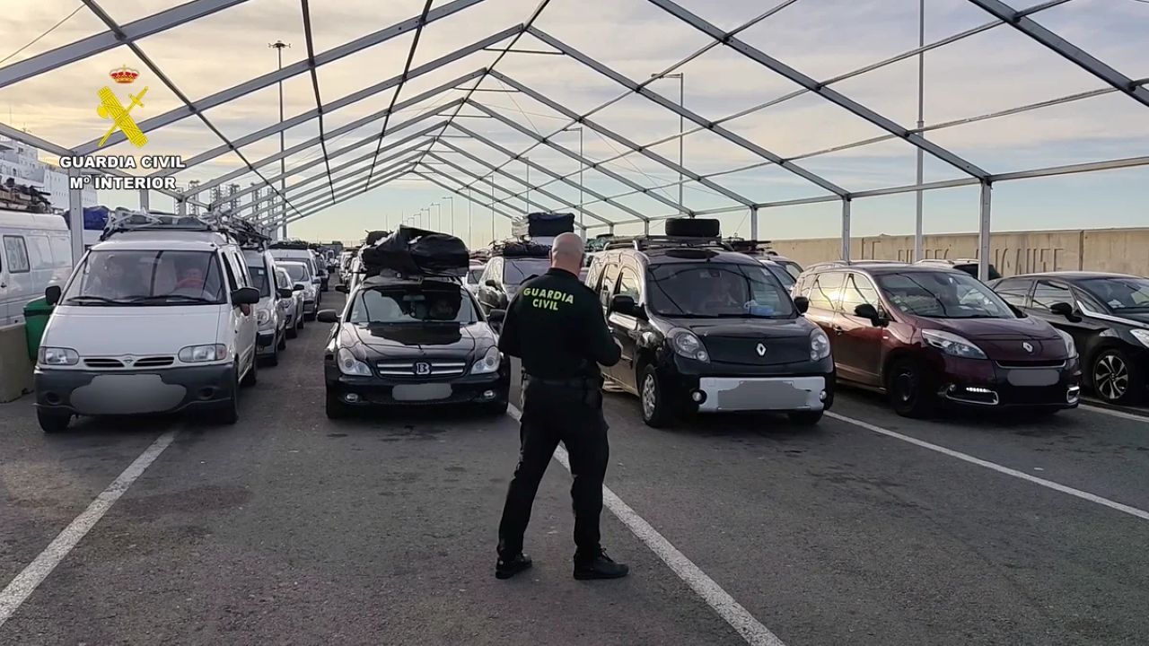 Desarticulada en Alicante una trama de exportación fraudulenta de coches robados en Marruecos