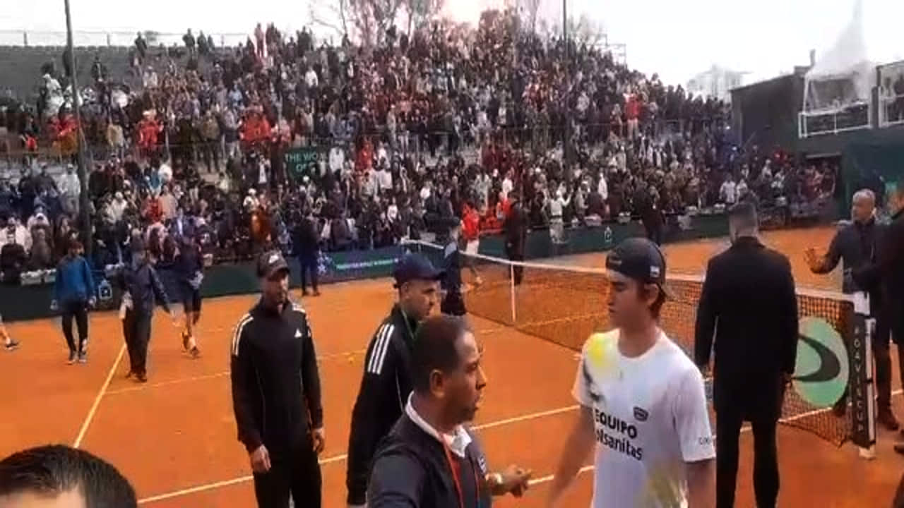 El público marroquí de la Copa Davis ataca a botellazos a los tenistas colombianos