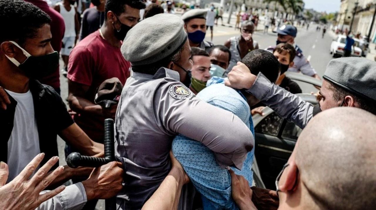 El régimen castrista intensifica la represión a disidentes y las detenciones arbitrarias