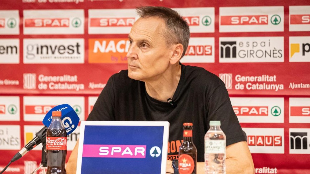 Un entrenador de baloncesto explota y critica la ‘igualdad selectiva’ en el deporte