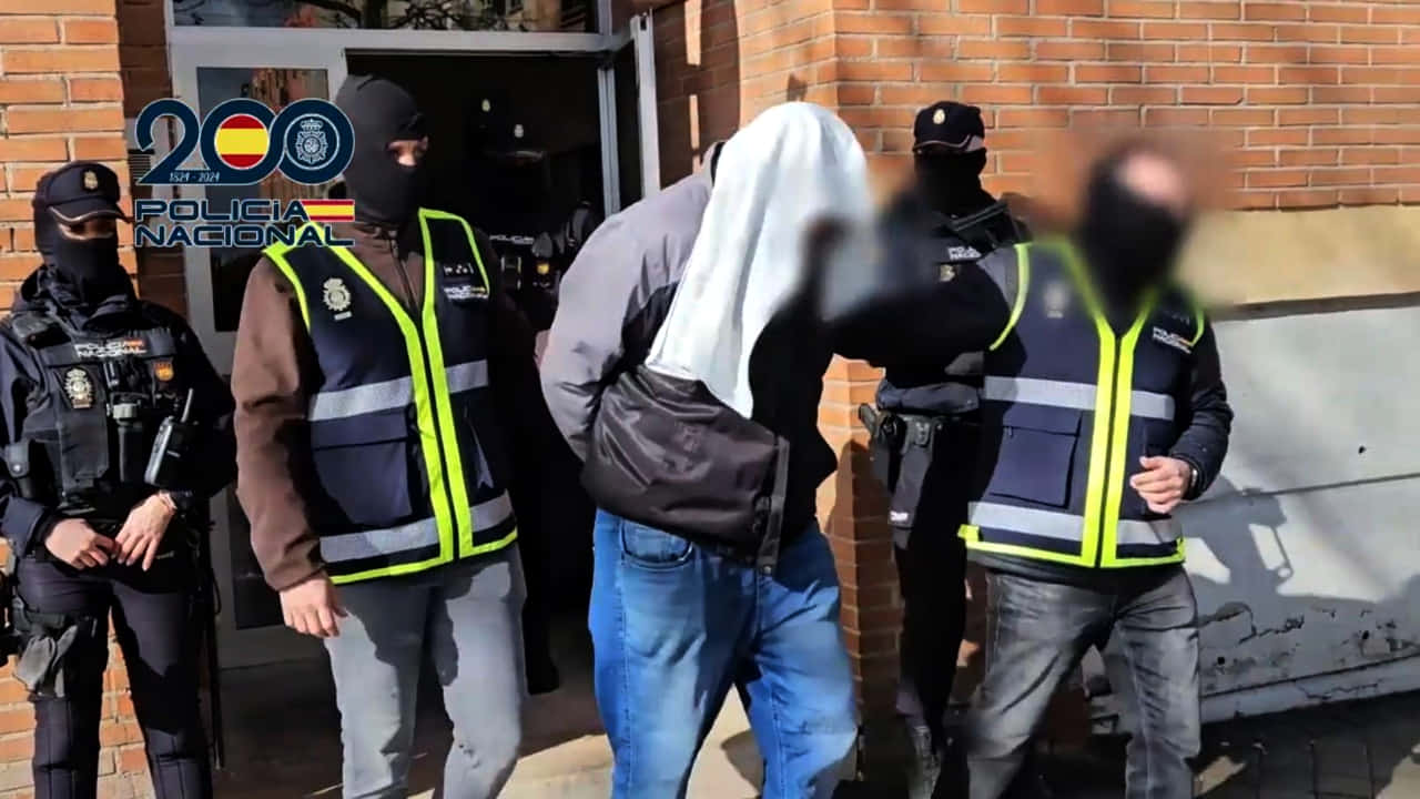 Detenido en Madrid simpatizante del DAESH que bajaba contenido terrorista de WiFi públicas