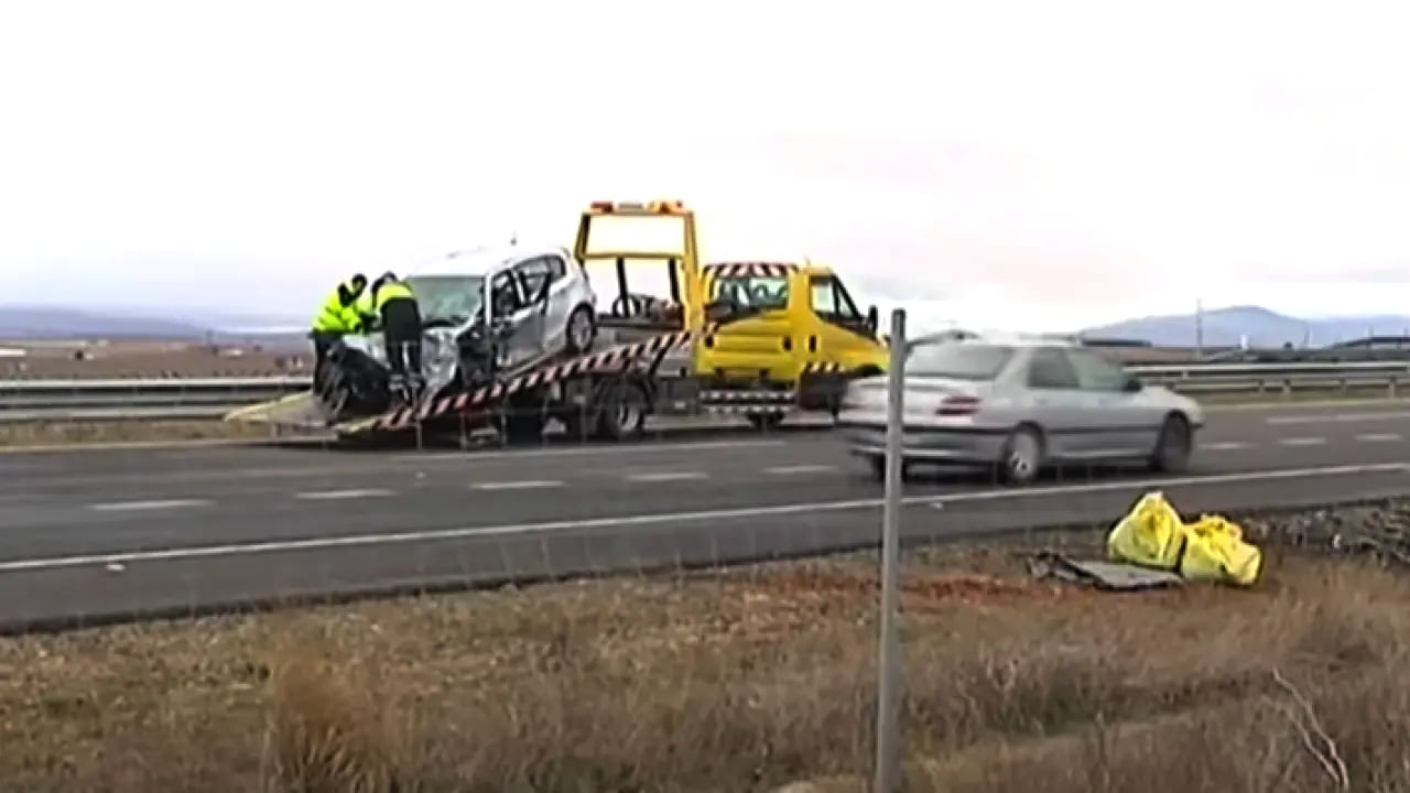 Uno de los coches del accidente provocado por la kamikaze