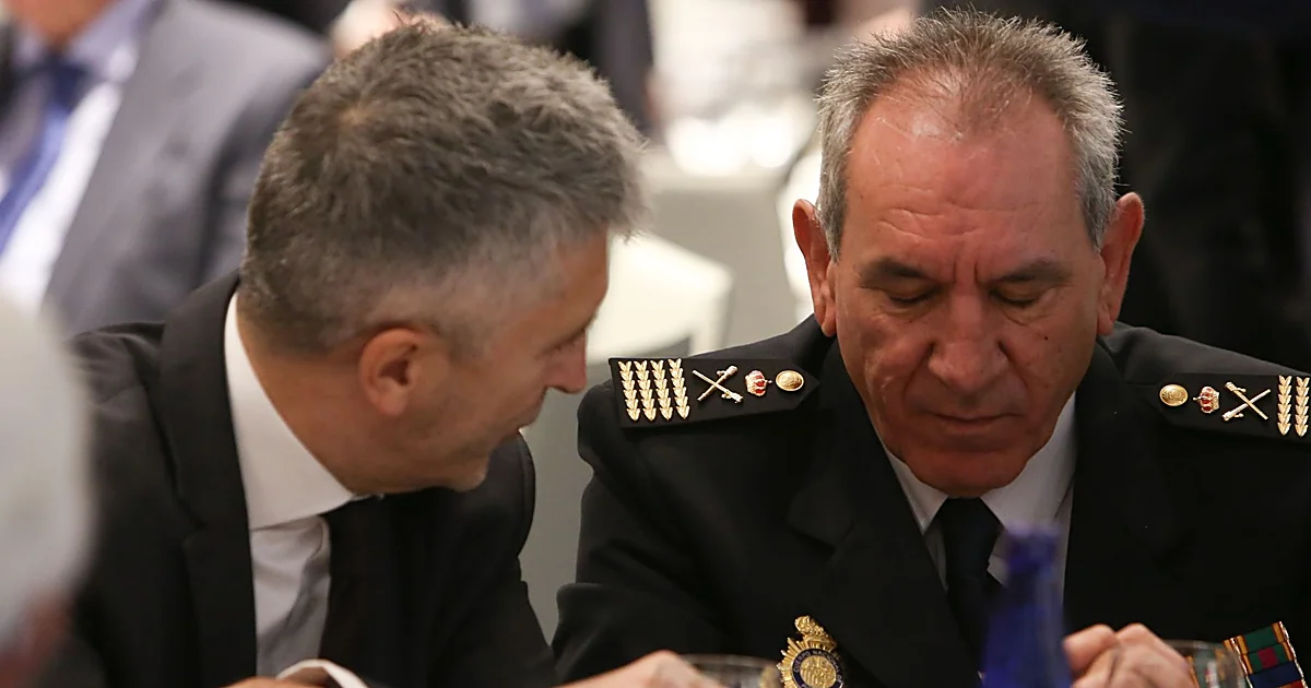 Interior aparta al asesor del DAO señalado por coacciones y lo esconde en un destino discreto mientras crece el escándalo sexual en la cúpula policial