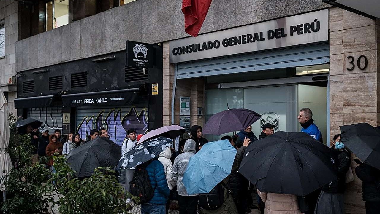 Mafias criminales ya se lucran con certificados falsos de antecedentes penales