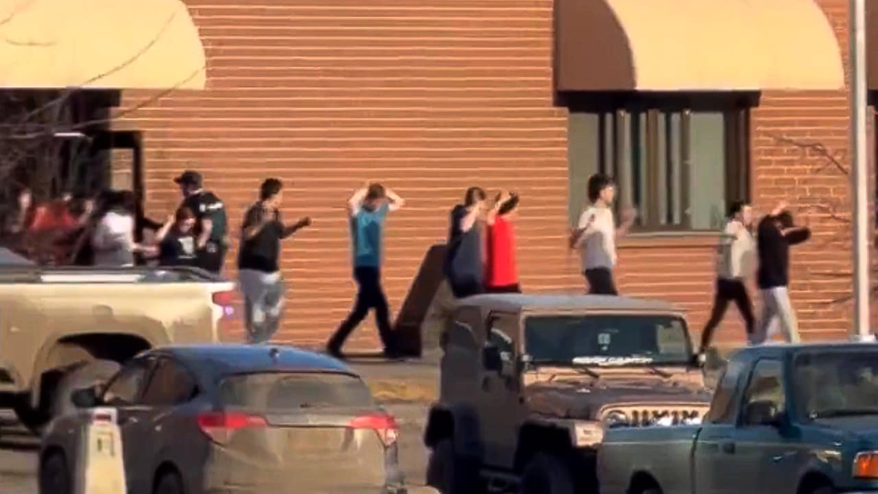 Trans de 18 años asesina a tiros a 9 personas en Canadá