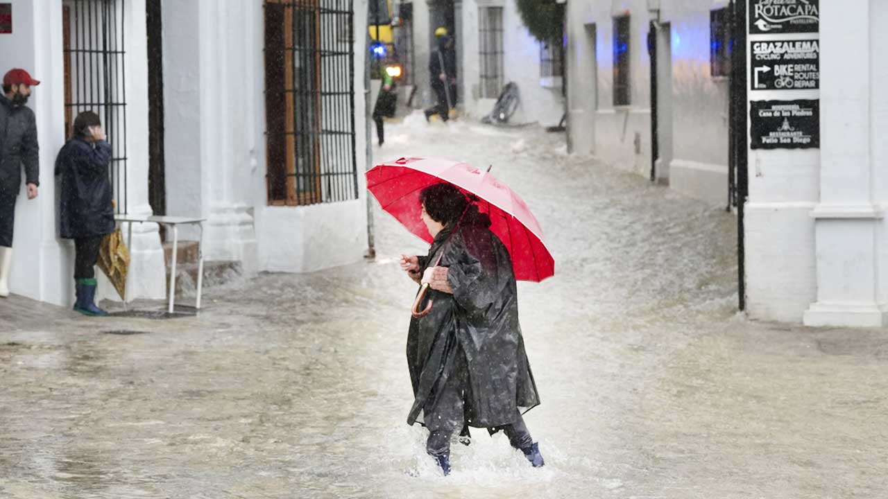 vecinos de Grazalema volver a casa