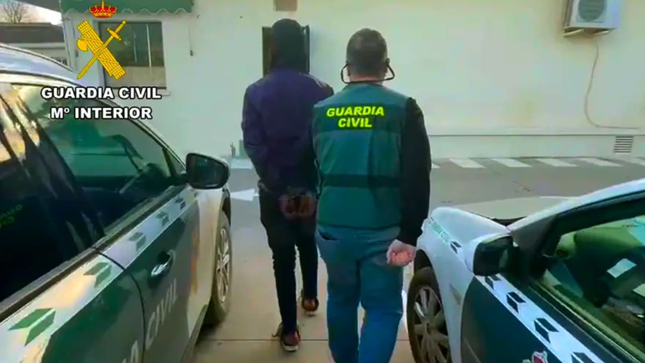 Ladrón reincidente detenido en Torre Pacheco por diez robos y atracos a cuchilladas