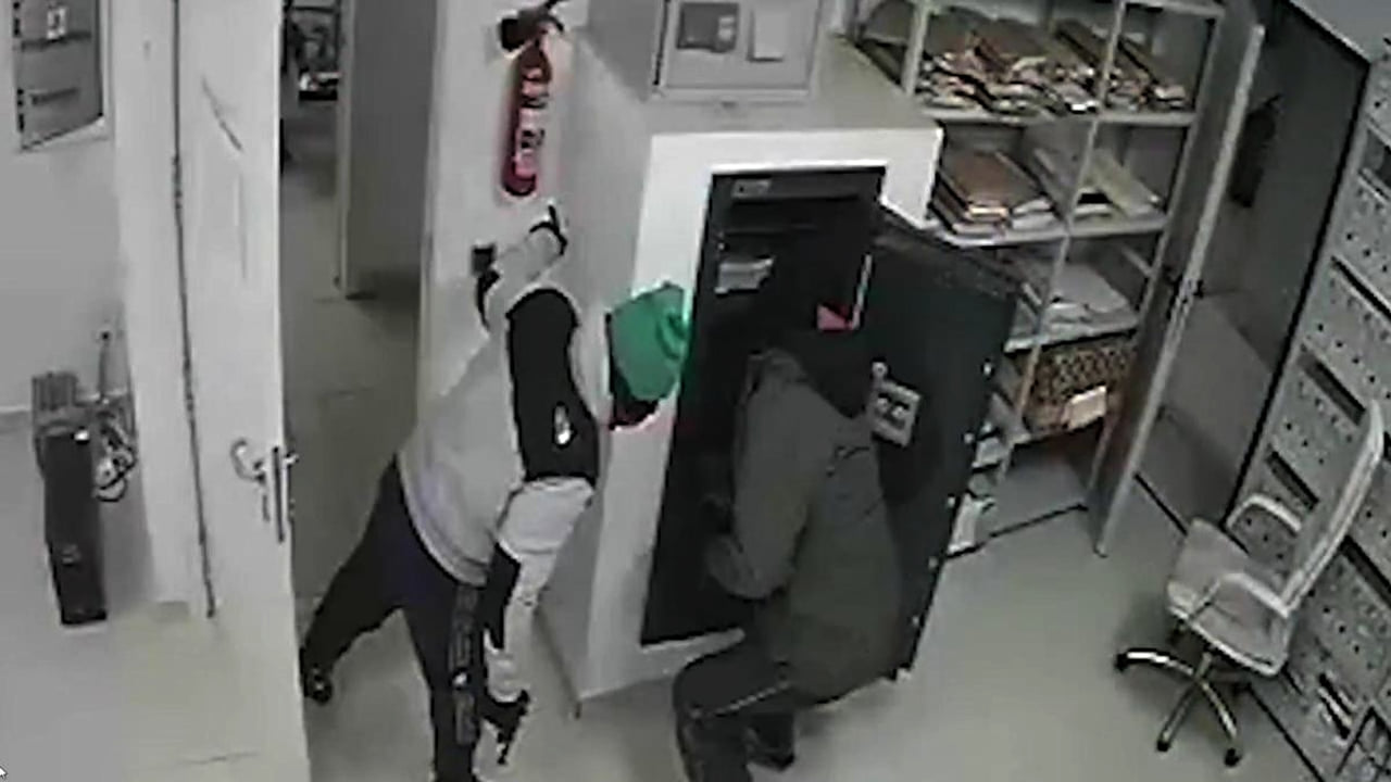 Detenidos tras asaltar un banco, ‘El Flaco’ y ‘El Grinch’, históricos ladrones recién salidos de prisión