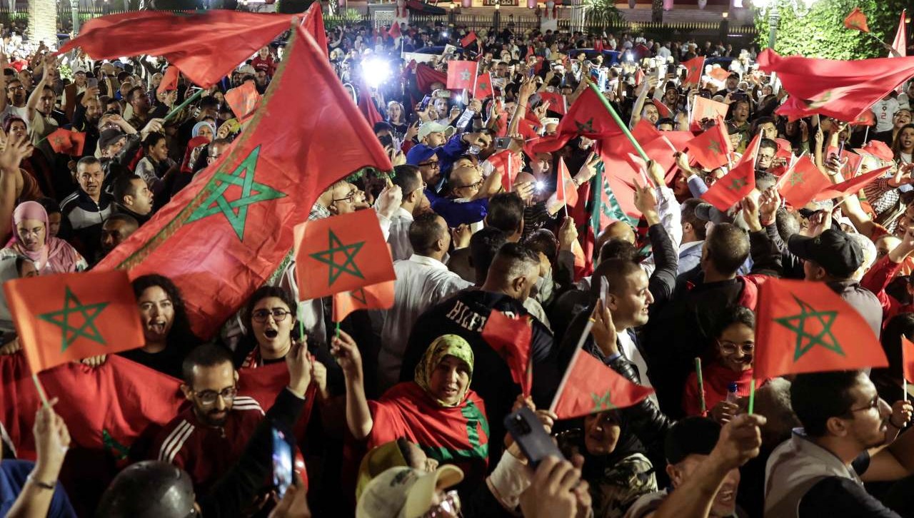 Los de Marruecos votan a la izquierda a la espera del subsidio/El Mundo