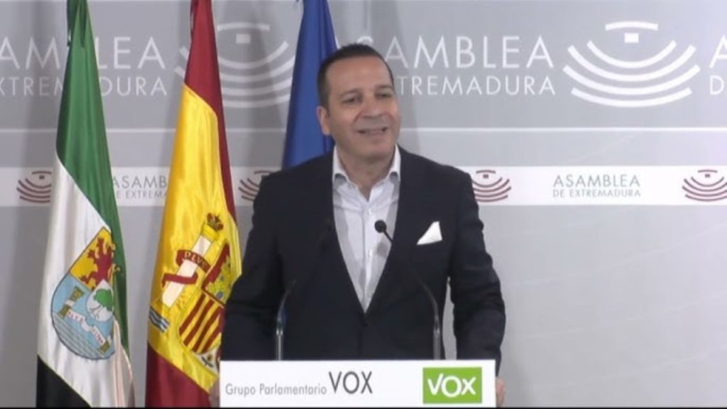 Tijeretazo histórico de VOX al reducir un 92% el presupuesto del Consejo de la Juventud de Extremadura