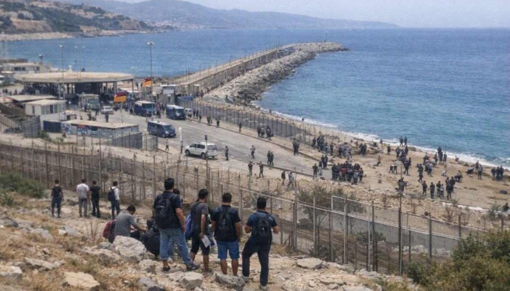 VOX destapa que un ayuntamiento del PSOE otorgó 9.000 euros a la entidad que repartió cócteles molotov a inmigrantes en Ceuta