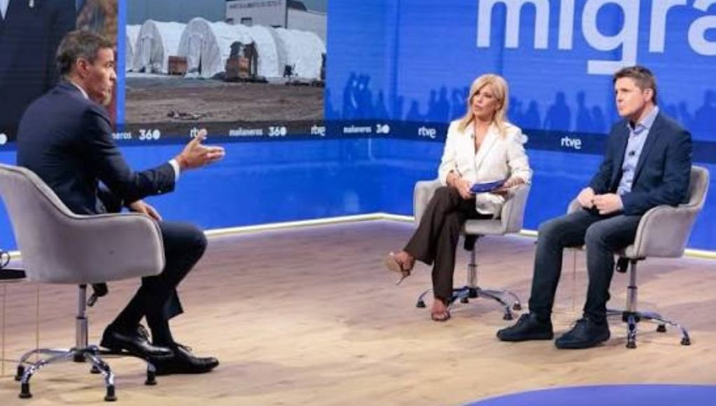 Pedro Sánchez quiere convertir Ceuta en un gran CETI para los inmigrantes ilegales mientras niega la «invasión»