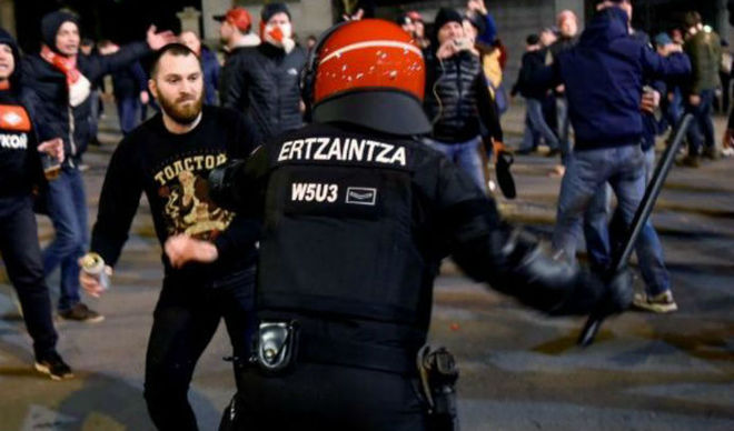 El sindicato de la Ertzaintza cuestiona si se ordenó no intervenir en los disturbios de Bilbao