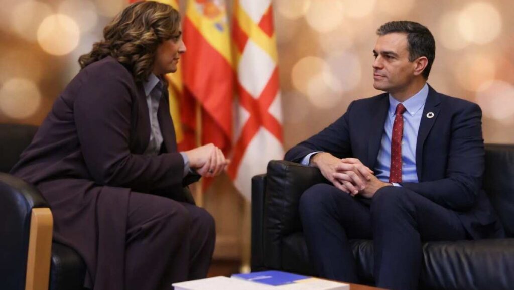 El PSOE presiona al Frente Amplio para que retire sus listas en veinte provincias ante el 29-N