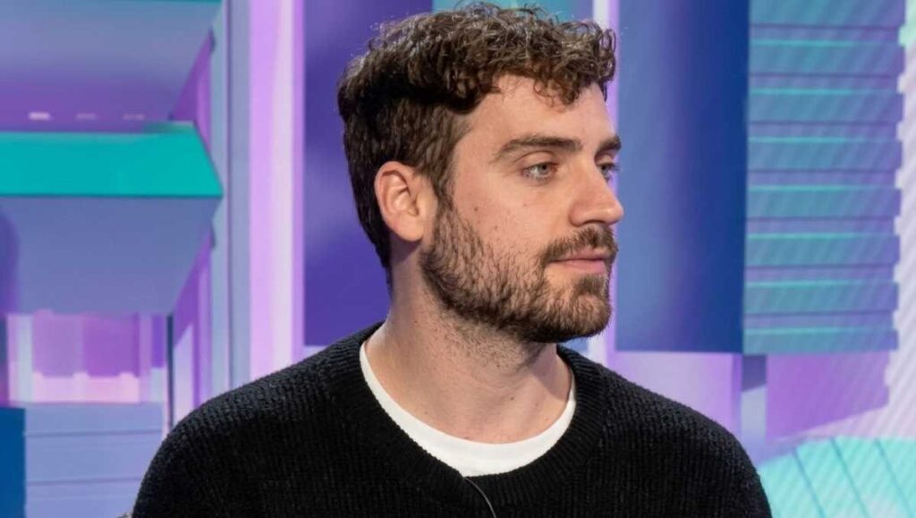 El morado Álvaro López culpa a VOX y a Franco de la violencia ultraizquierdista en las calles